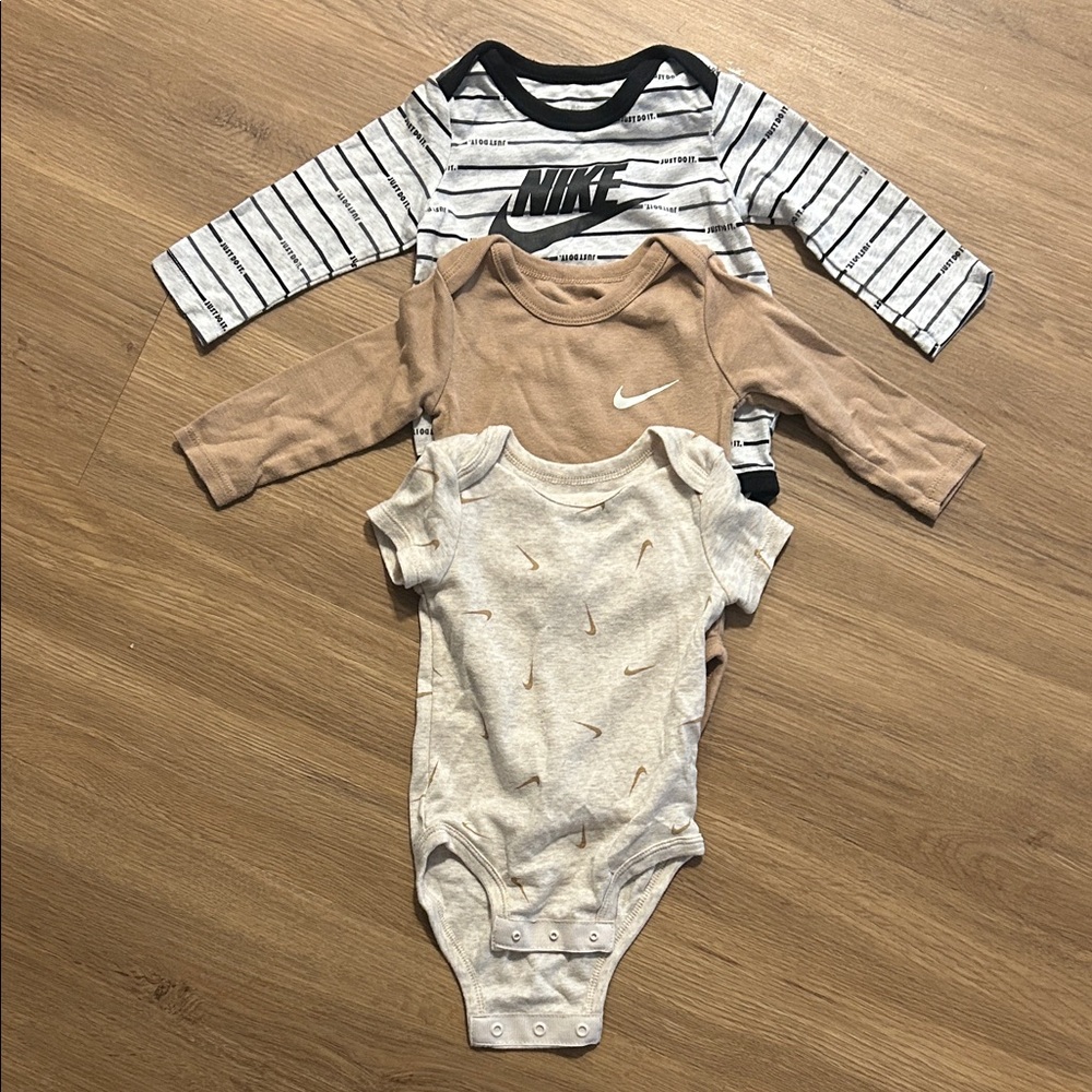 Nike Kids Bodysuit Trio - Black, Tan, Cream
